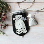peko...様専用ページです。　フランスアンティーク手刺繍レース*お守り袋*ネックレス