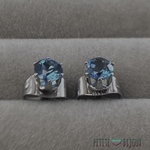 ロンドンブルートパーズ 4mm サージカルステンレス製 スタッドピアス シルバーカラー