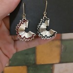 アシンメトリーピアス「鉛筆削りからのモチーフ」
