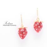 揺れるいちご(649) ピアス/イヤリング/ノンホールピアス/樹脂ピアス