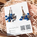 ブルーとホワイトのかすみ草ブーケ　ピアス・イヤリング