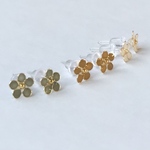 勿忘草ピアス　(樹脂ピアス)