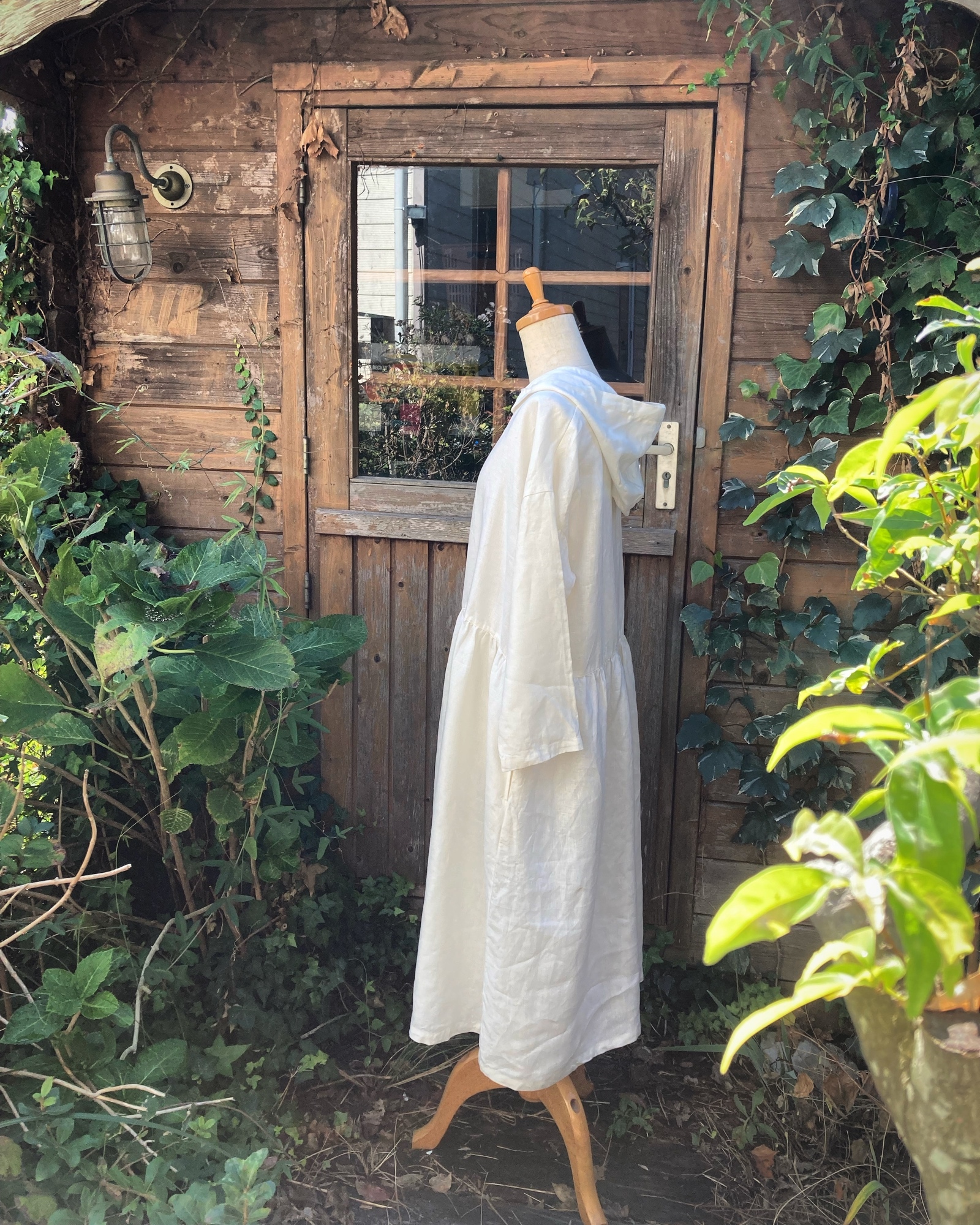 ハンドメイド作家さま☆リネンフードワンピース(裾スカラップレース)