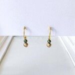 【再販×2】〈痛くない〉～フェイクピアス～ゴールドリング×小さな雪だるまパールイヤリング・イヤークリップ〈モスグリーン×ベージュ〉(両耳用)(手で調節可能)  管理No.1863