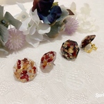 ダイヤモンド　レジンローズピアス/イヤリング