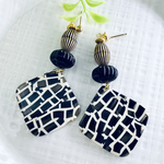 No.420  ブラックスクエア＆ブラックビーズ大ぶりピアス／イヤリング  1000円以上送料無料！