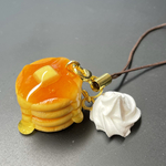 はちみつパンケーキのストラップ　フェイクスイーツ