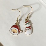 〈再販〉【日頃の感謝価格】🎄クリスマス🎁アシンメトリー サンタさんピアス