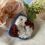 シーズーの刺繍ブローチ