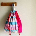 値下しました！カラフルパッチ。。体操服お着替え袋。持ち手付き巾着。