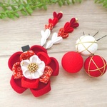 お花とちりめん玉の髪飾りセット*紅白　七五三・浴衣・着物・お正月にどうぞ　#つまみ細工　玉かんざし