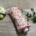 【送料無料】ねこ×いちご柄♥ペットボトルが入るガーゼハンカチ♥ペットボトルハンカチ マグボトルカバー カイロ入れ 保冷剤入れ 折りたたみ傘入れ マルチケース 旅行やお出かけに 日本製 水滴防止