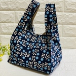 【しっかりタイプ】北欧フラワー柄☆ブルーフラワー☆コンビニサイズエコバッグ型ランチバッグ☆サブバッグ♫