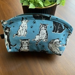 ♡猫柄ブルーのポーチ♡