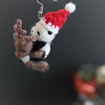 クリスマスパンダのピアス（ライドオントナカイ）