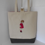 A4刺繍の帆布の縦型トートバッグ　可愛いフランスの女の子 ホックポケット付き