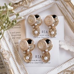 ♢button pearl flowerピアス/イヤリング♢　サージカルステンレス/シリコンカバー