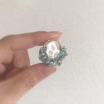 【11月】神秘的な海色ホワイト×ゴールド×ブルー×グリーン半分波音ビーズ刺繍ノンホールピアス/イヤリング/ピアス　⁂波　⁂海　⁂気泡　⁂泡　