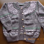 ヨーク編みのカーディガン（ブラウンベージュ）