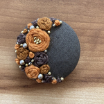 ビーズ刺繍くるみボタン（ヘアゴム/ブローチ）