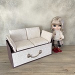 ブライスドールハウス家具　ソファー（２人掛け）リネン刺繍