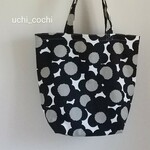 たためる🎶ちょっと大きめ トートバッグ★エコバッグ★サブバッグ  北欧柄  Round Flower  black