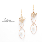 デザインウェーブ×リボン(a653) ピアス/イヤリング/ノンホールピアス/樹脂ピアス