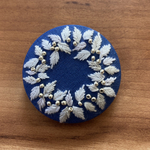 ビーズ刺繍くるみボタン（ヘアゴム/ブローチ）