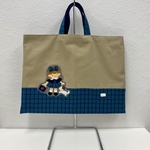 ファミリア風レッスンバッグ（ベージュ×青）＊女の子アップリケ