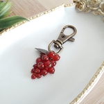 赤メノウのぶどうキーホルダー/バッグチャーム（AG）