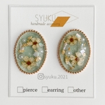 New𑁍 大ぶり 冬 ピアス  レジンピアス フラワー ＊ レジン ＊ ビジュー  ＊ シンプル ＊ クリスマス ＊ サージカルステンレス