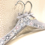 再販×4【名入れ無料】リバティ✳︎キッズハンガー