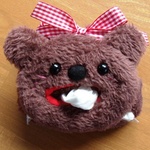 出ベソのクマには、ワケがある・・・。(茶）赤リボン【送料込み】