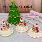 ミニチュアケーキ　クリスマスケーキ　ネコちゃんサンタケーキ（お皿付き）