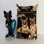 シェパード柄のスマホポーチ