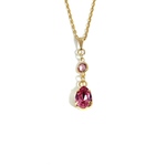 【SWAROVSKI】シャネルストーンを使用したピンクトルマリンのティアドロップペンダント