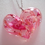 再々販！ピンクの花びら舞うぷっくりハートネックレス♡*