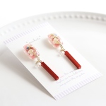 お花のステックバーピアス/イヤリング　レッド