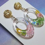 レジン　お花のピアス　アシンメトリー