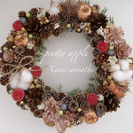 可愛いりんごがついた３０㎝Xmas wreathe
