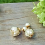 【再販】クラシカルホワイト プリザ紫陽花×かすみ草 ガラスドームピアス
