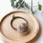 刺繍ヘアゴム*淡ピンクフラワー