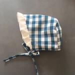 フランス生地のベビーボンネット　ブルーチェック&リバーシブル星柄　新生児から使えるボンネット