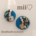 ビーズ刺繍ピアス／イヤリング　