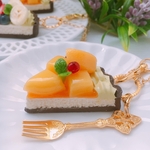  マンゴータルト　バックチャーム　フォークチャーム&クリームチャーム付　再販☆フルーツタルト☆フェイクスイーツ☆マンゴー☆フェイクタルト☆クレイケーキ☆キーホルダー