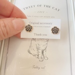 黒　花ピアス　樹脂ピアス