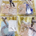 値下げ中‼️お楽しみ袋4点セット🧧ネックレスイヤリングやっとこピン2本