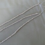淡水真珠　4.5-5mm　センター　連　極薄いグレー染　※40cm現品限り！！