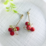 No.129  ワンコイン  彩やかピンク×クリア×ゴールドジャラジャラスイングピアス／イヤリング  1000円以上送料無料！