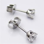 【ただ今送料無料中】セール　医療用316Lステンレス ピアス キュービックジルコンダイヤモンドピアス